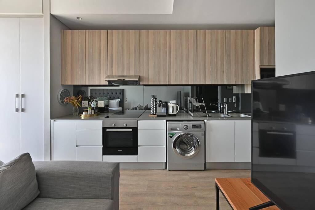 Naalia - The Sentinel Apartment *