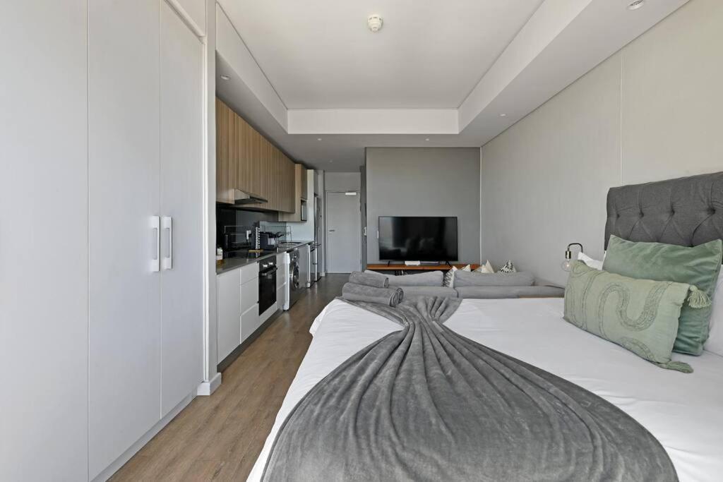 Naalia - The Sentinel Apartment *